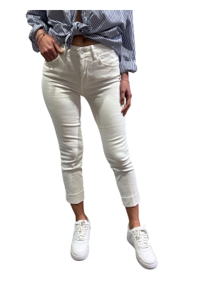 Vicolo - Jeans bianco cinque tasche modello Daisy con risvolto sul fondo