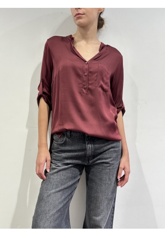 Tensione In - Blusa con taschino in satin bordeaux