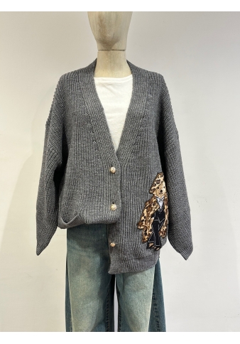 Motel - Cardigan con patch orso grigio