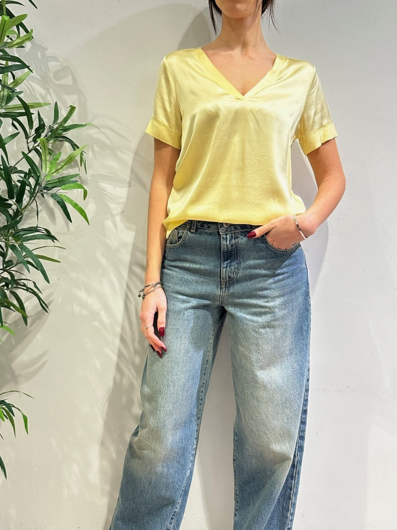 Dixie - Blusa scollo a V in satin paglierino