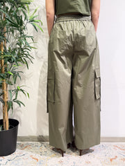Tensione In - Pantalone cargo con coulisse militare