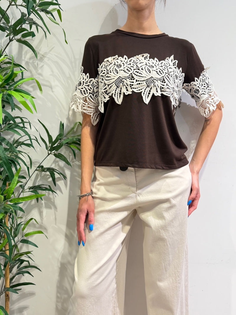 Le Streghe - T-Shirt con ricamo in pizzo moro