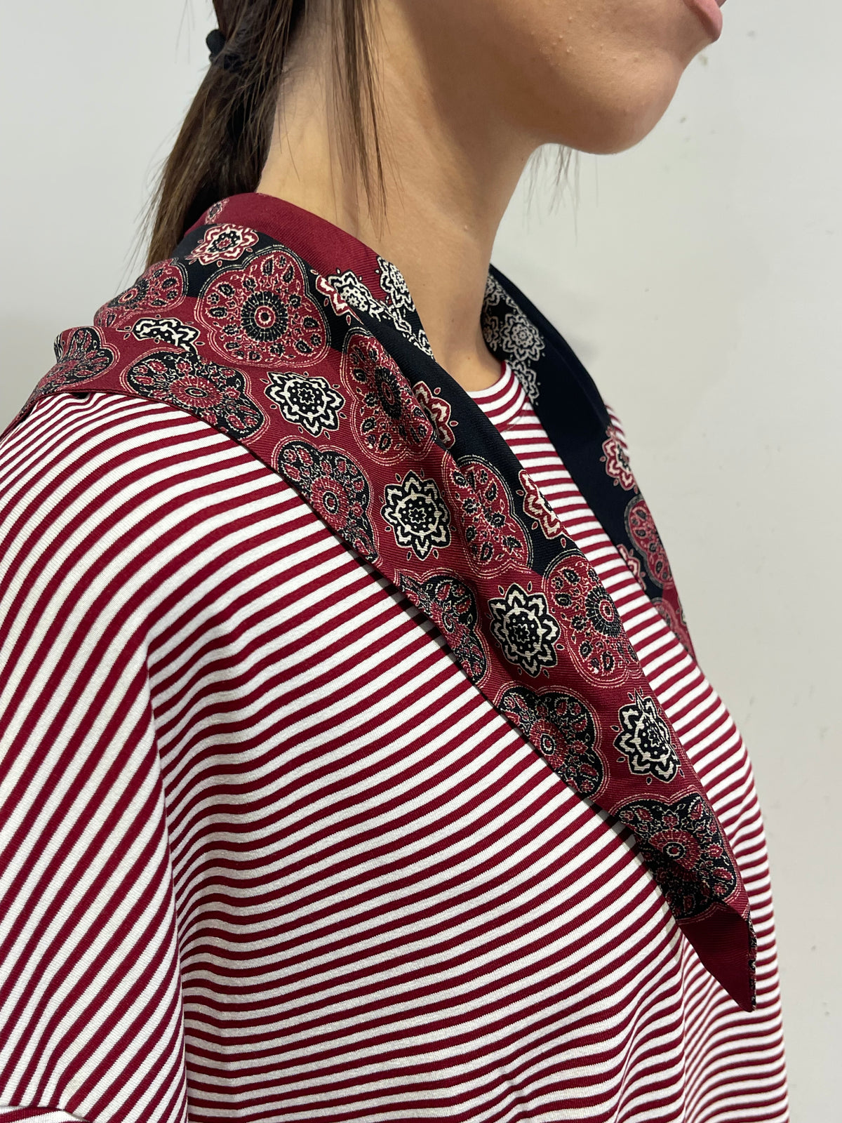 Dixie - T-shirt righe con piccolo foulard - riga bordo