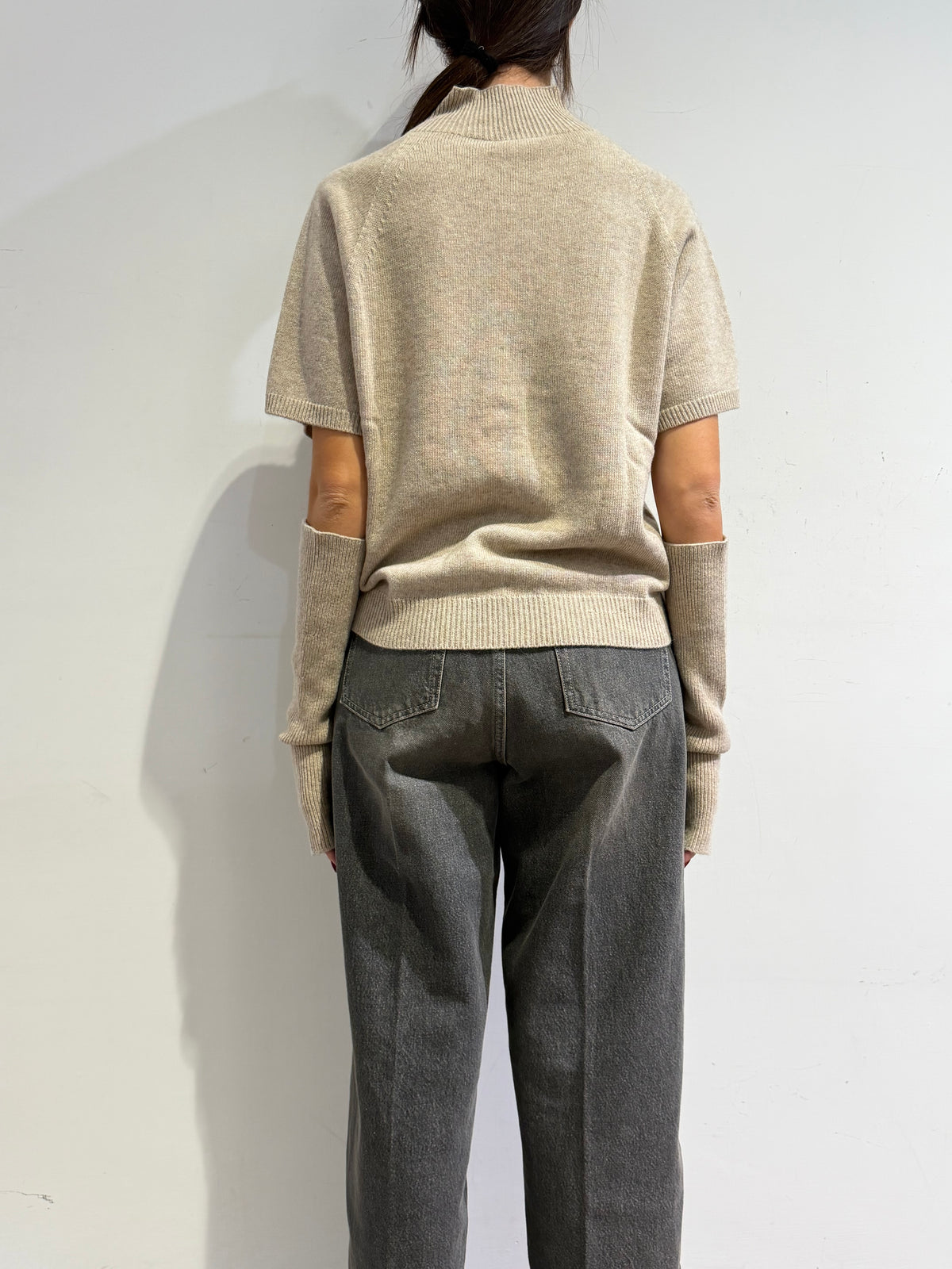 Vicolo - Maglia con manicotti beige