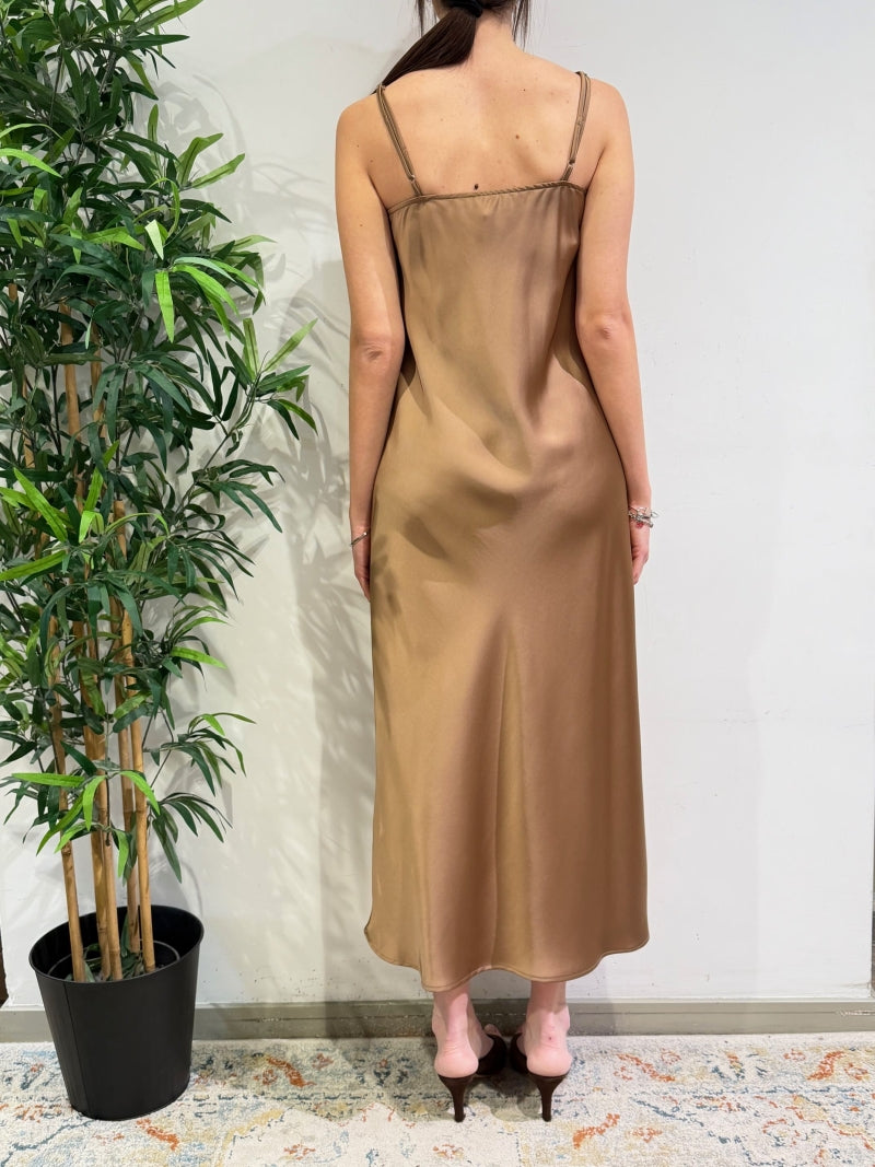 Le Streghe - Vestito in satin cammello
