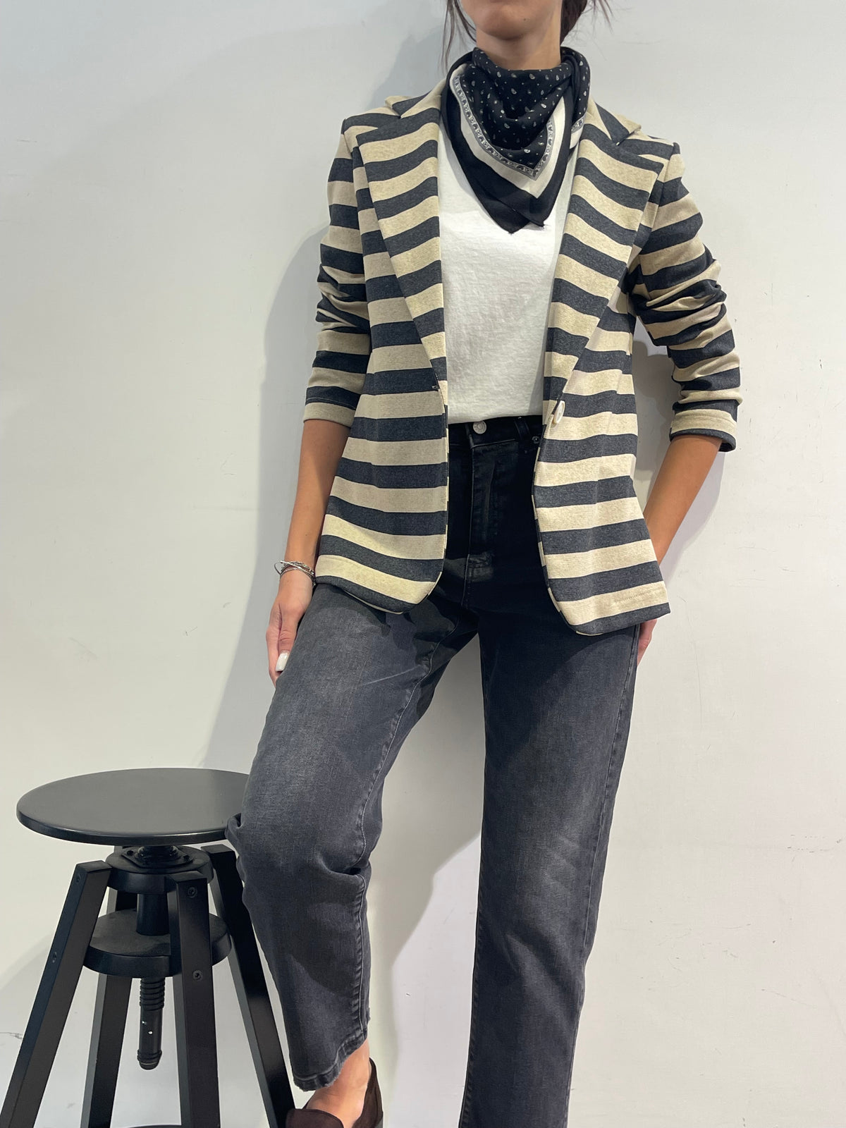 Le streghe - Giacca righe beige e grigio
