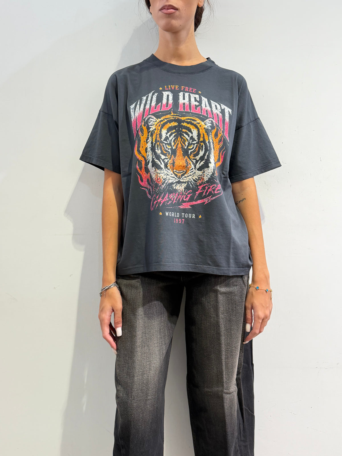 Vicolo - T-Shirt over stampa tigre grigia