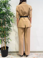 Vicolo - Tailleur mezza manica cammello