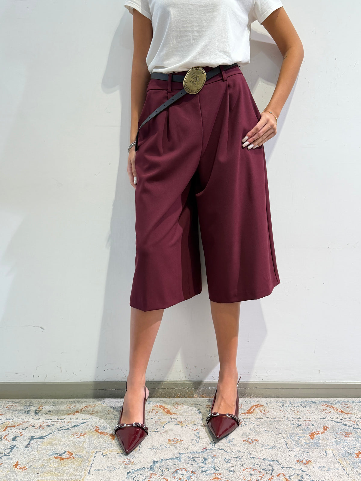 Tensione In - Bermuda con cintura bordeaux