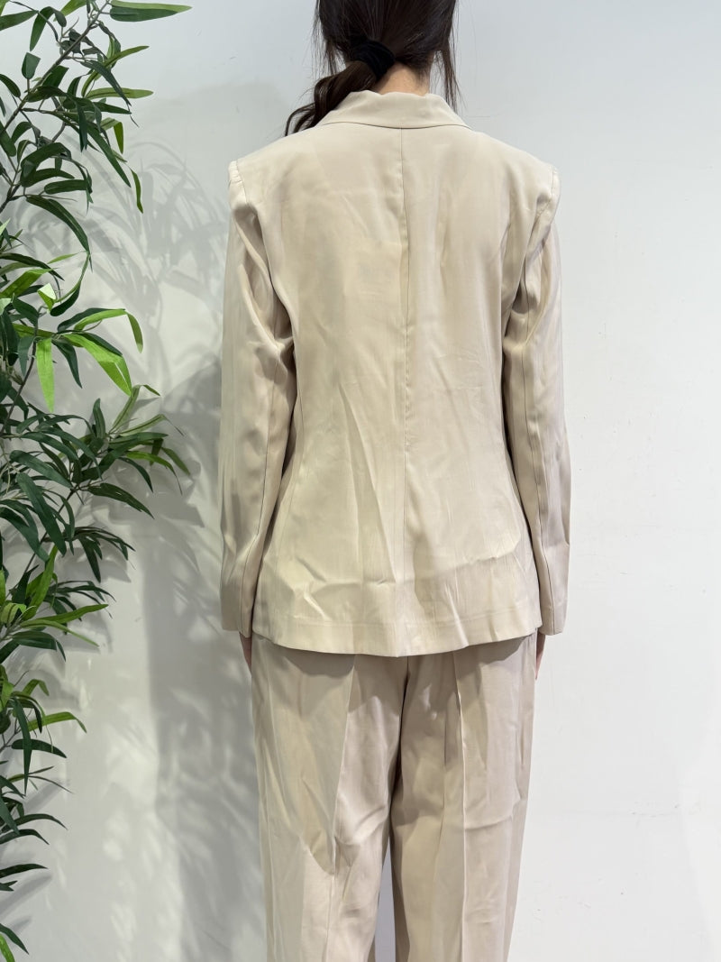 Tensione In - Tailleur un bottone beige