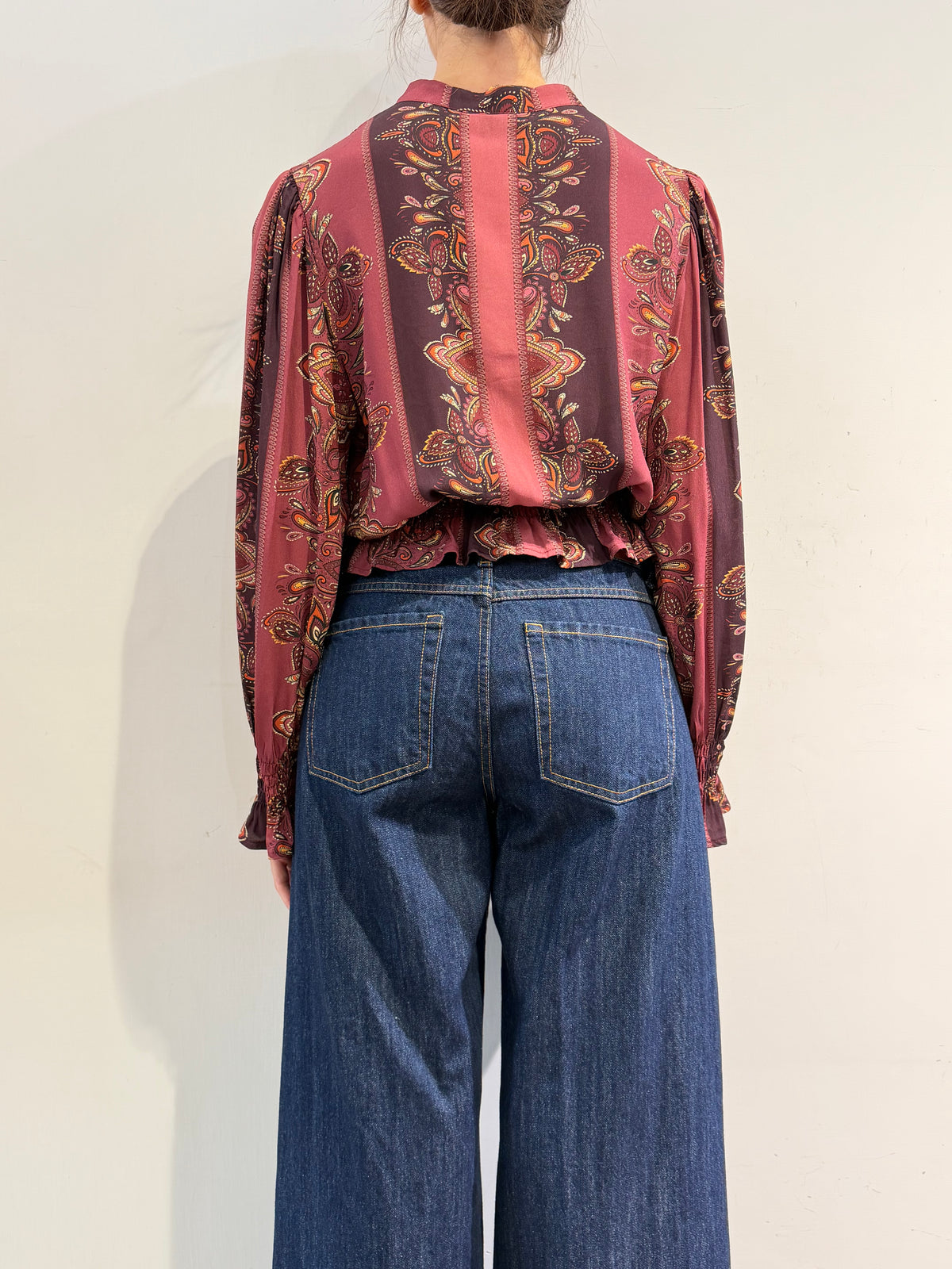 Motel - Blusa crop fantasia cashmere rosa e viola