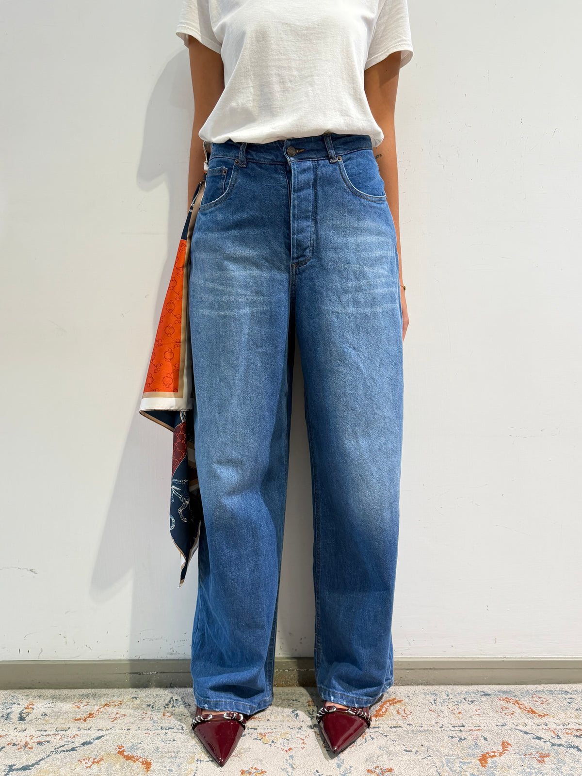 Tensione In - Jeans wide leg con foulard