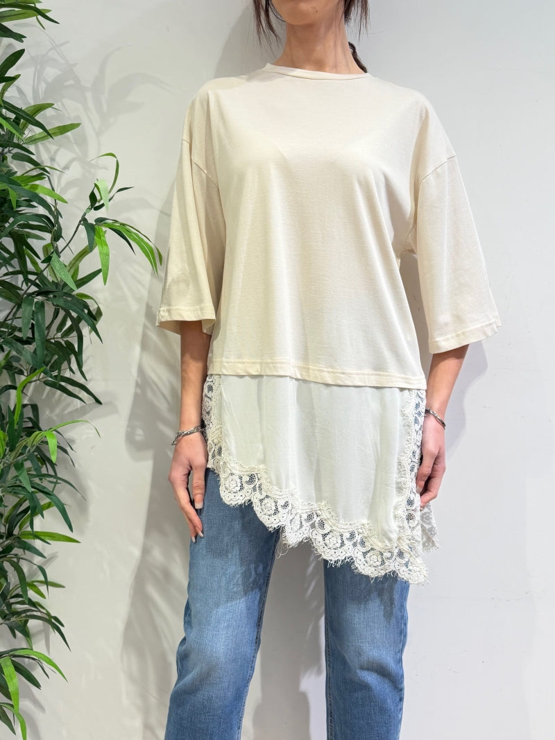 Tensione In - T-Shirt doppio tessuto con pizzo panna
