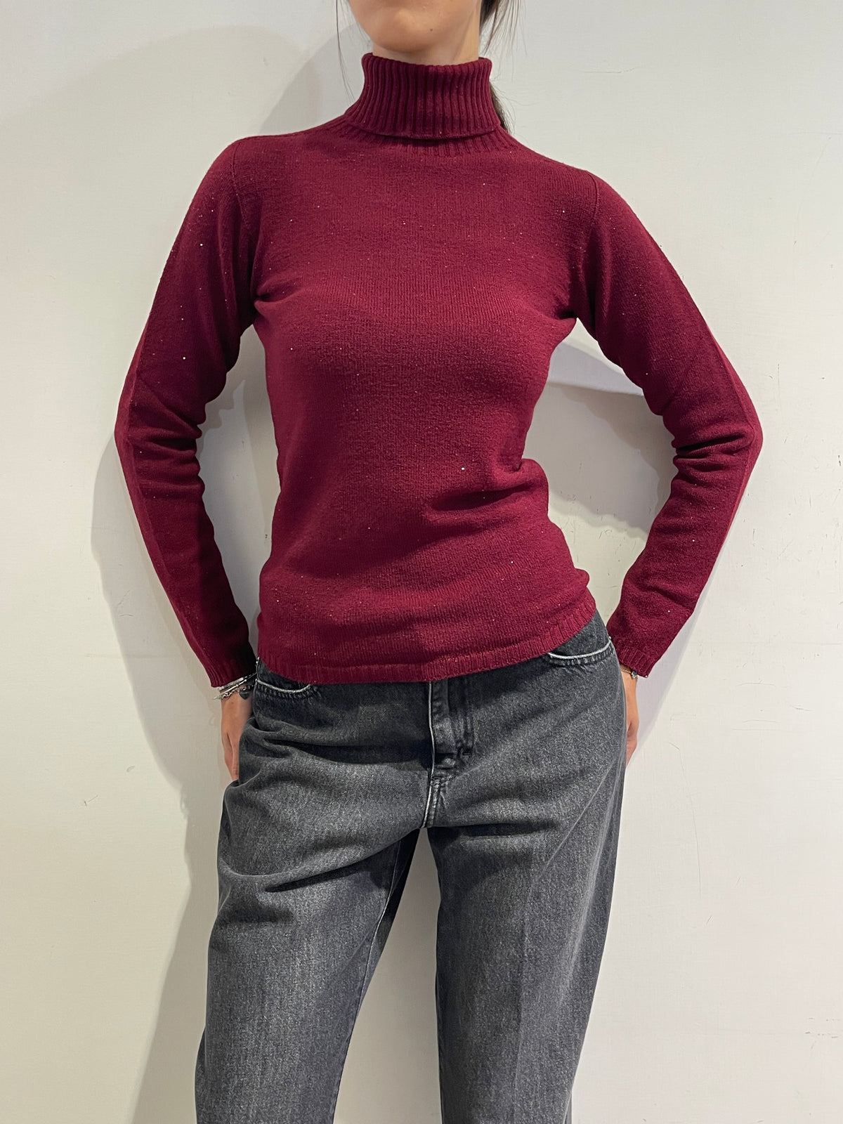 Kontatto - Maglia collo alto con micro paillettes bordeaux