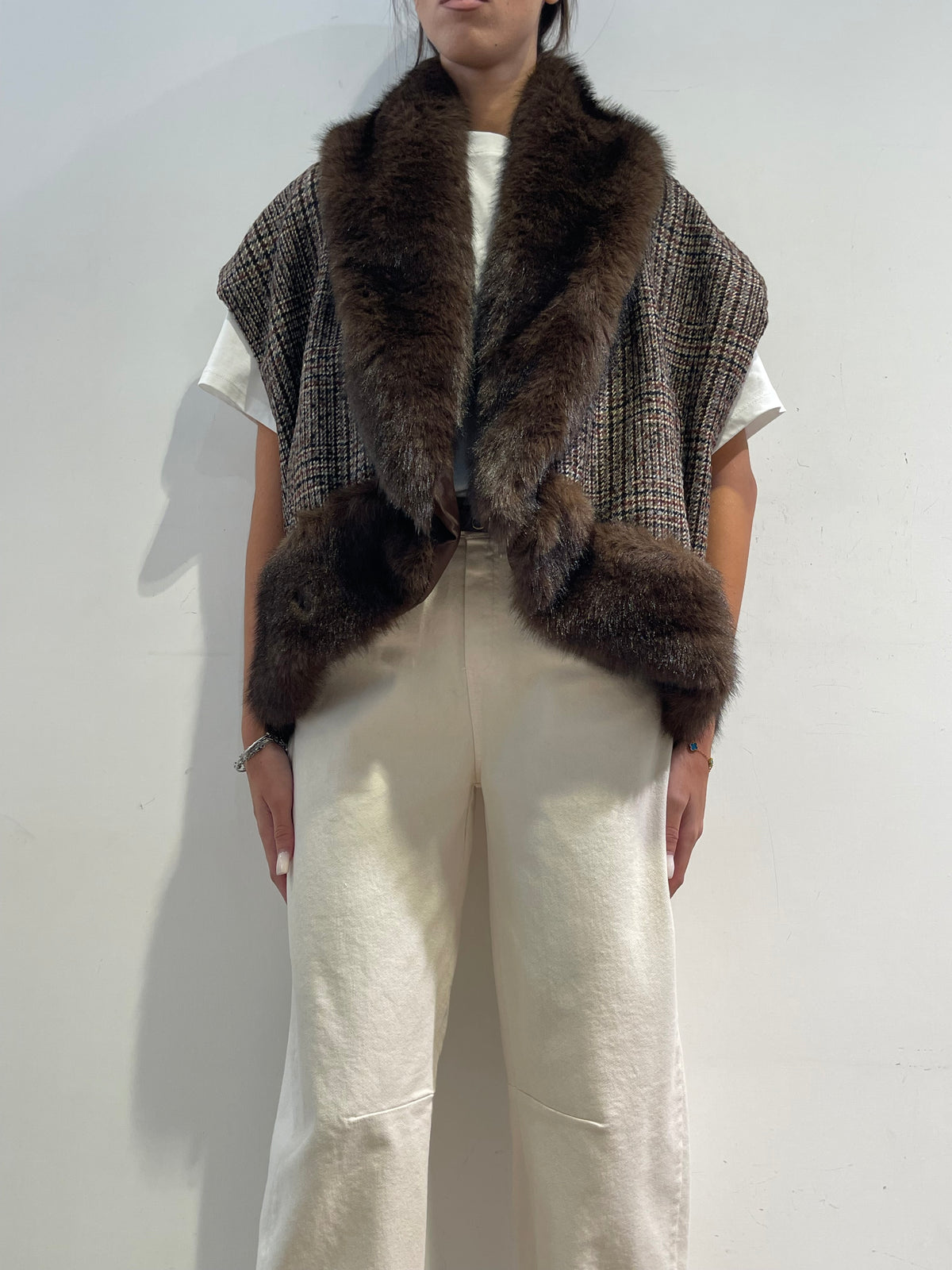 Tensione In - Gilet tweed con ecopelliccia moro