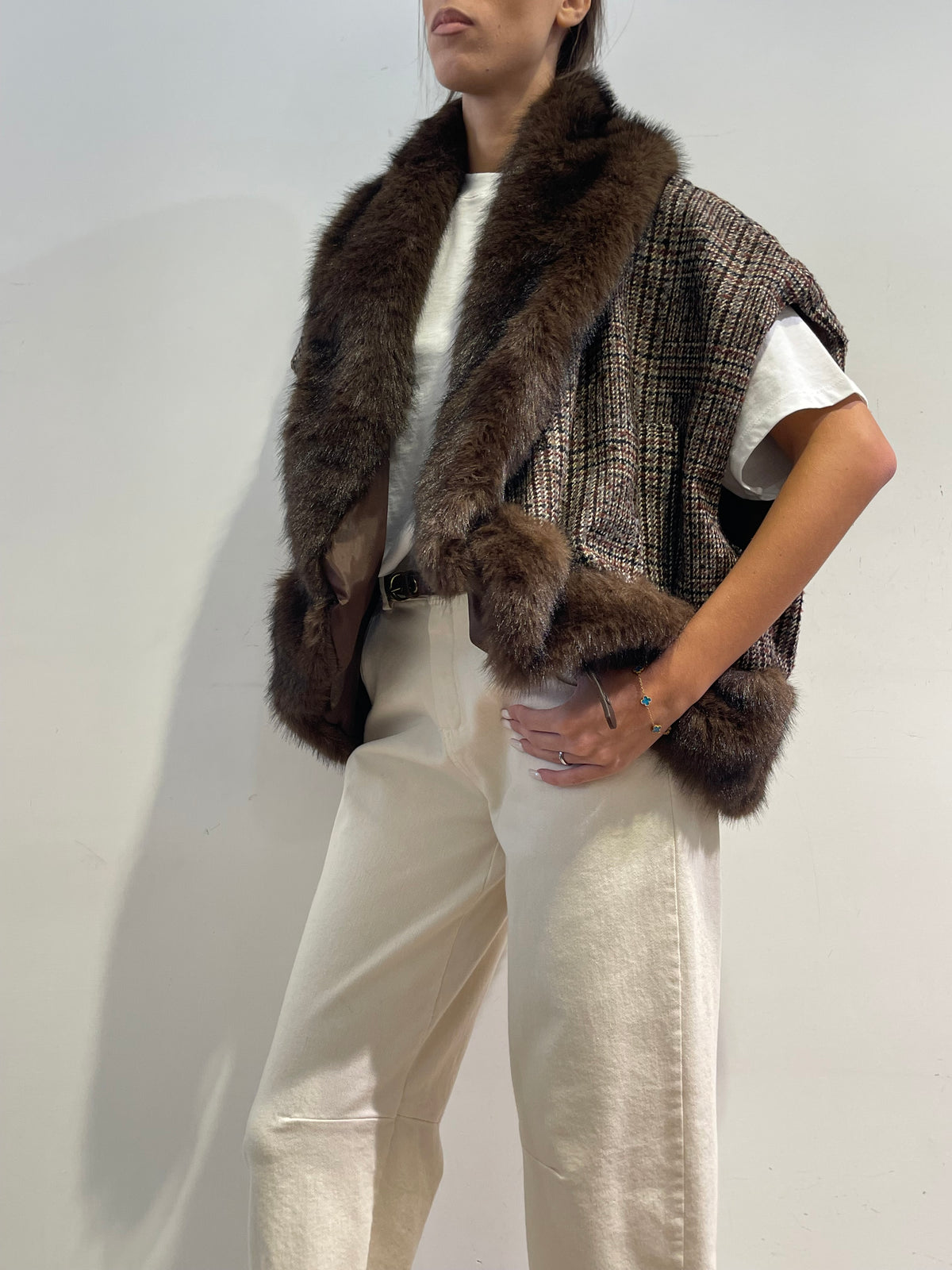 Tensione In - Gilet tweed con ecopelliccia moro