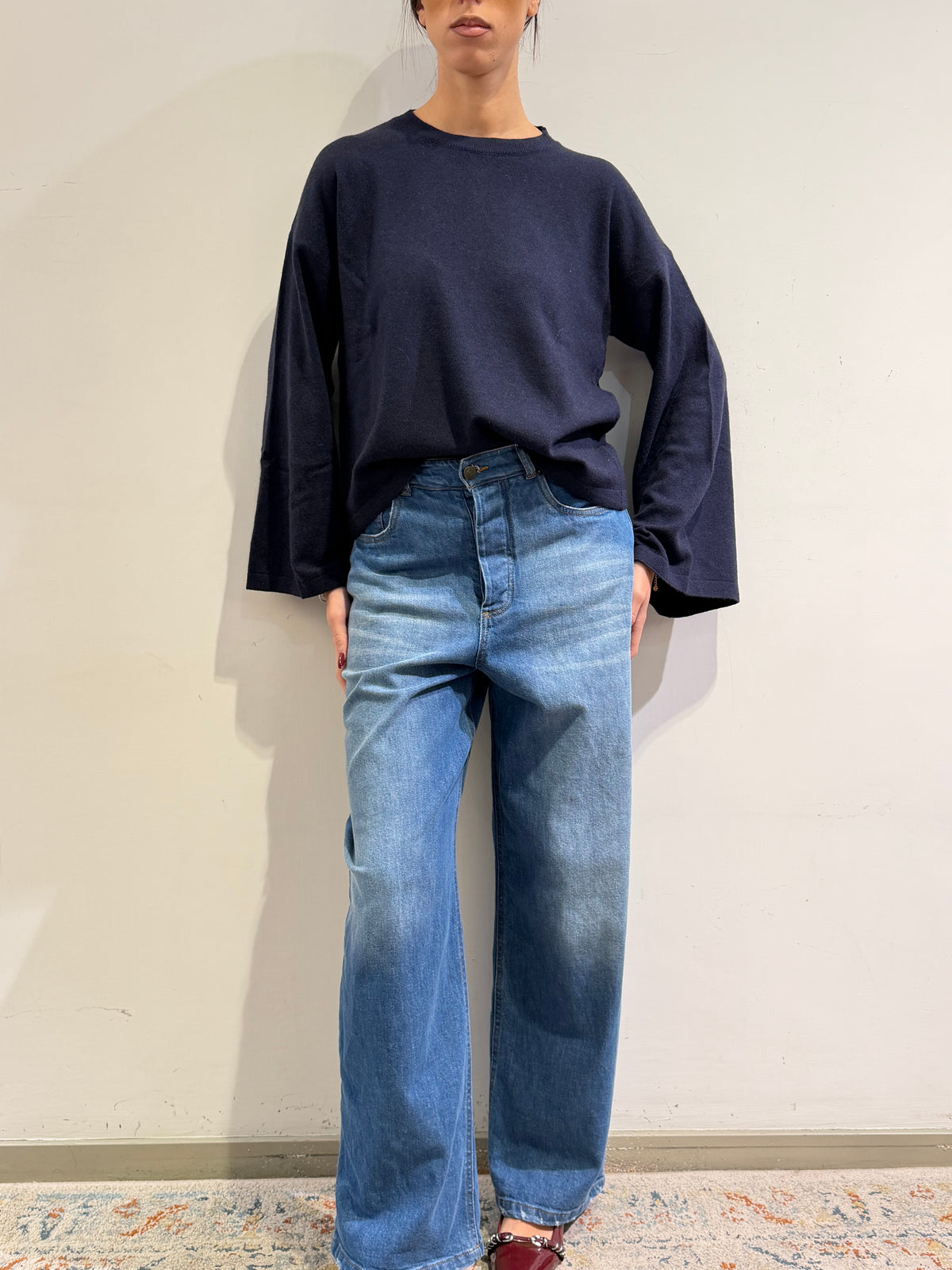 Tensione in - Maglia con fondo manica ampio blu