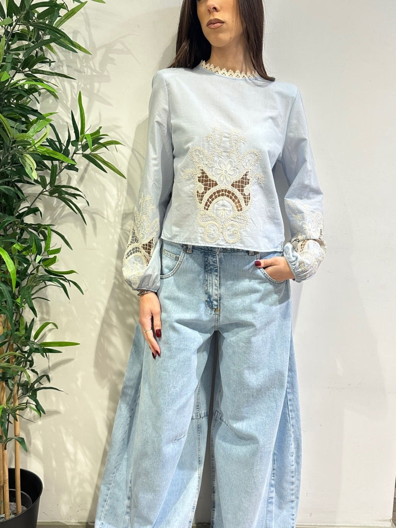 Motel - Blusa ricamata con spalline celeste