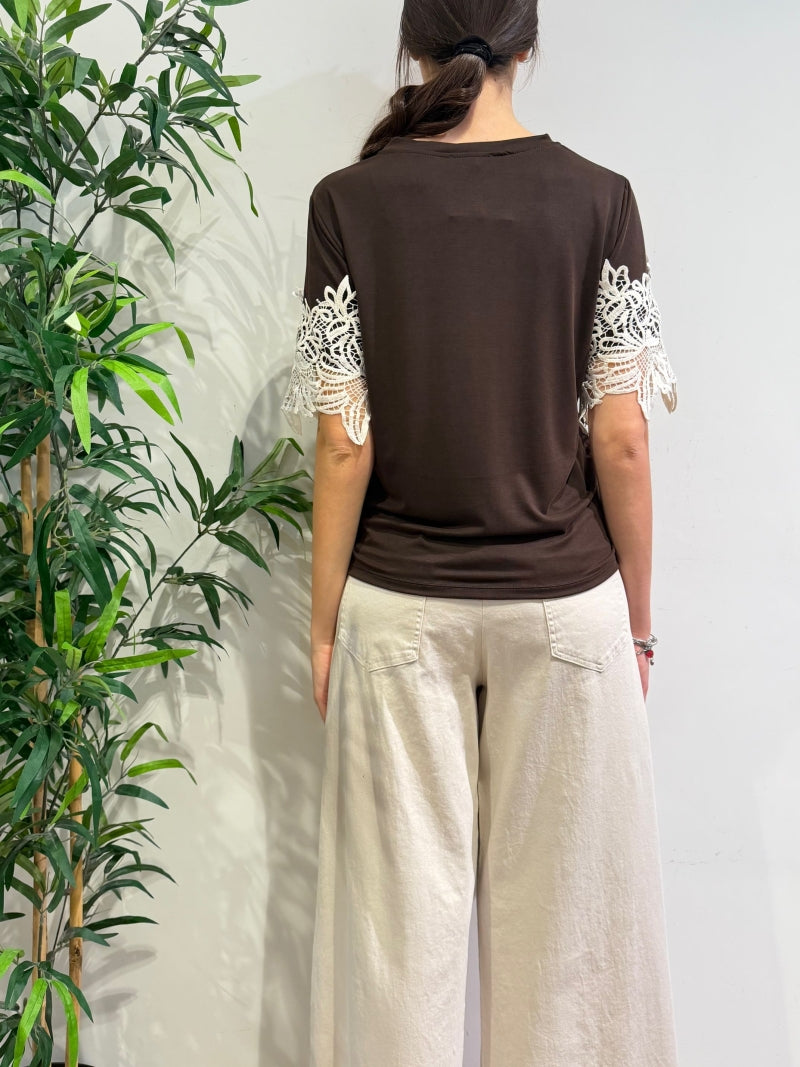 Le Streghe - T-Shirt con ricamo in pizzo moro
