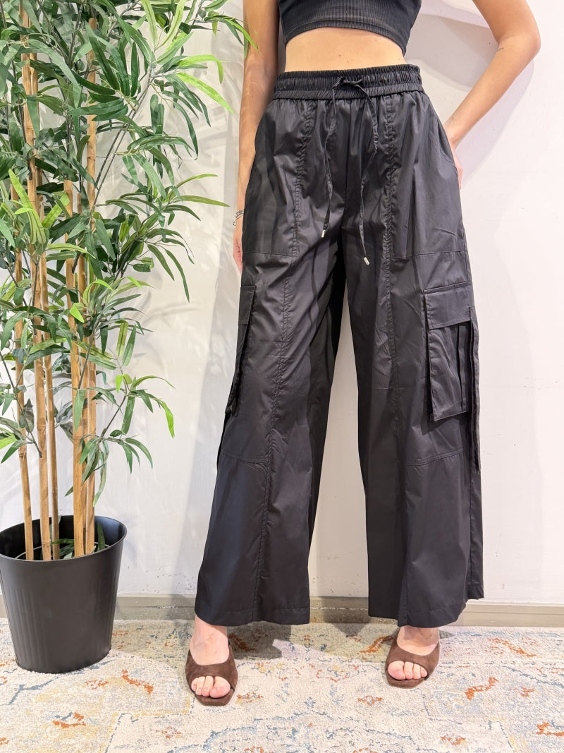 Tensione In - Pantalone cargo in popeline nero