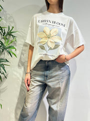 Vicolo - T-Shirt over stampa fiore bianca