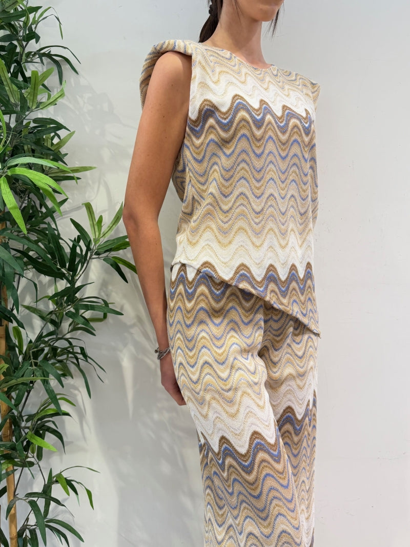 Motel - Blusa smanicata wavy pattern asimmetrica beige