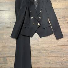New in store 🖤 Tailleur Rinascimento €249 Acquista su www.closerstore.it e per info contattami tramite Direct o whatsapp al 3495274138 #newcollection #rinascimento_official #tailleur #black #winter #degree #party #fashion #fashionstyle #ootd #ootdfashion #outfit #look #mood #nice #beautiful